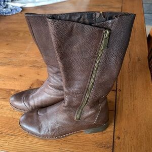 Tsubo Loe Porter Mid Calf Boots Women’s Brown Pebble Leather Zip Up Size 8.5